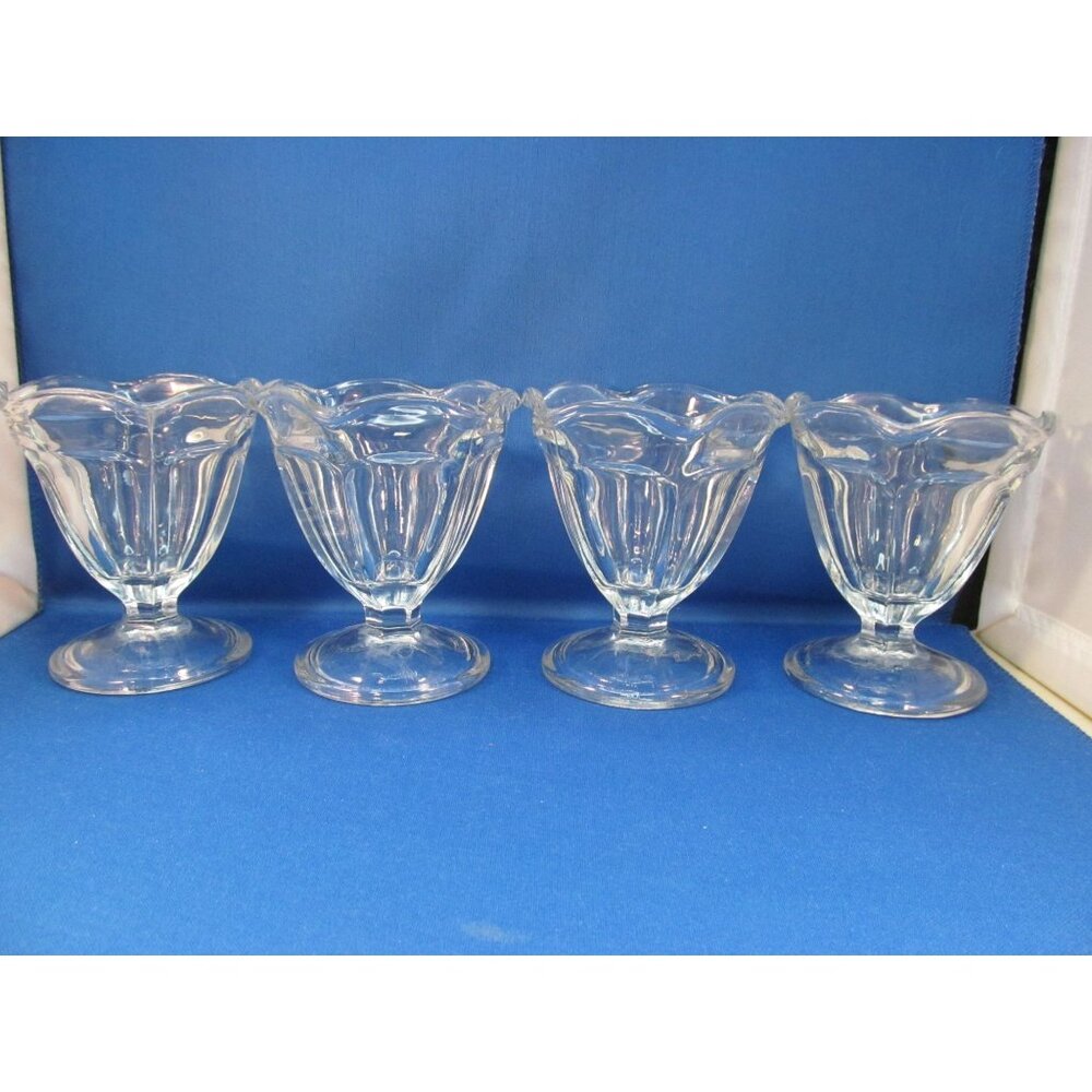Anchor Hocking Clear Glass Ice Cream Sundae Desert Cups Set of 4